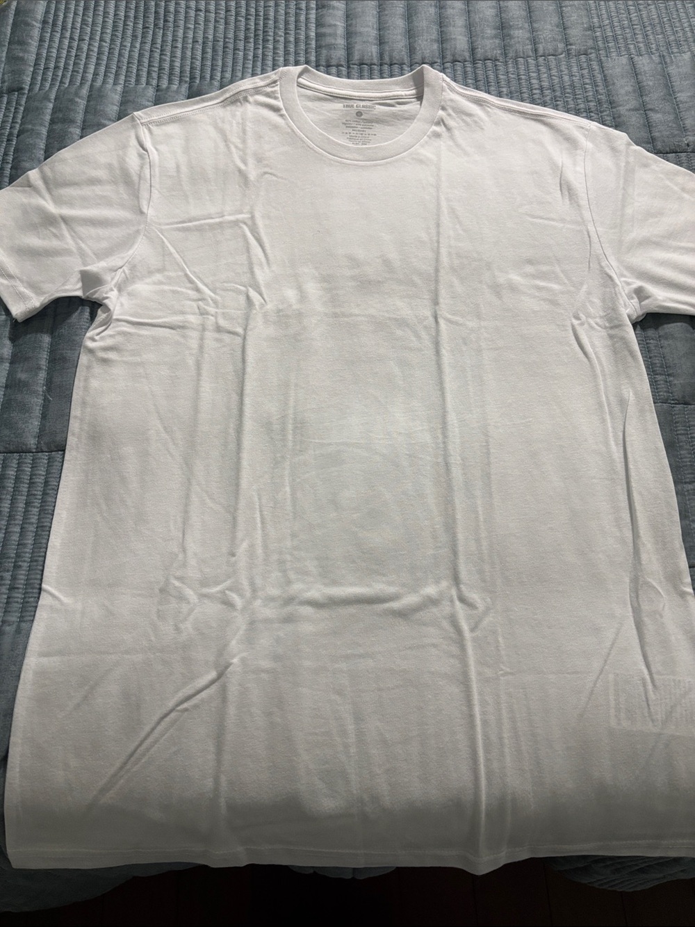 NWOT True Classic Mens Short Sleeve Cree Neck Tee